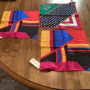 Liz Claiborne Colorful Geometric Pocket Scarves Set